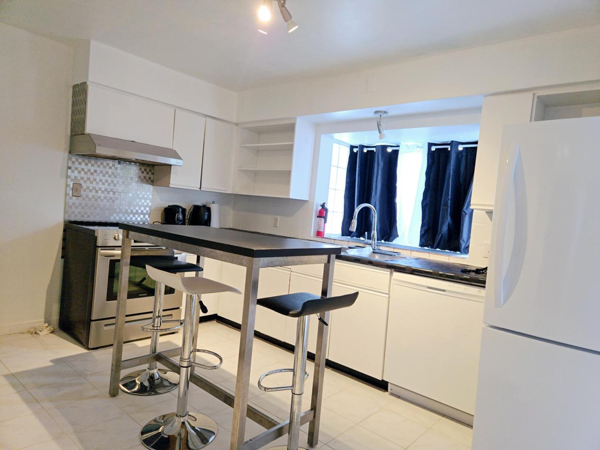 Lovely Cozy Room! With Attached Private Bath In The Heart Of Vancouver! Private Parking & Self Check-In! Exterior foto